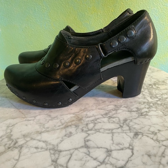 Dansko Ryder Riveted Clogs - Picture 3 of 11